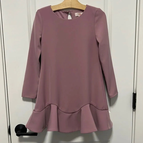 Gianni Bini Other - Gianni Bini Girls blush pink dress long sleeves flutter bottom size Small